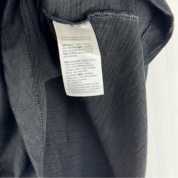 Chico’s Black The Ultimate Tee 3/4 Sleeve Button Shoulder Detail Size 2 US Large - Picture 6 of 7